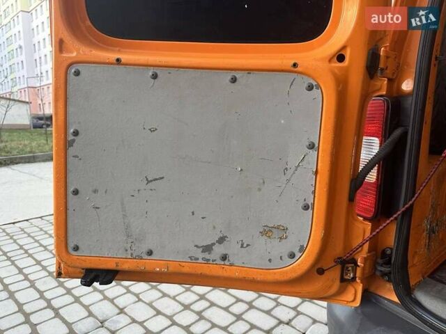 Оранжевый Фольксваген Кадди, объемом двигателя 1.9 л и пробегом 238 тыс. км за 5900 $, фото 13 на Automoto.ua