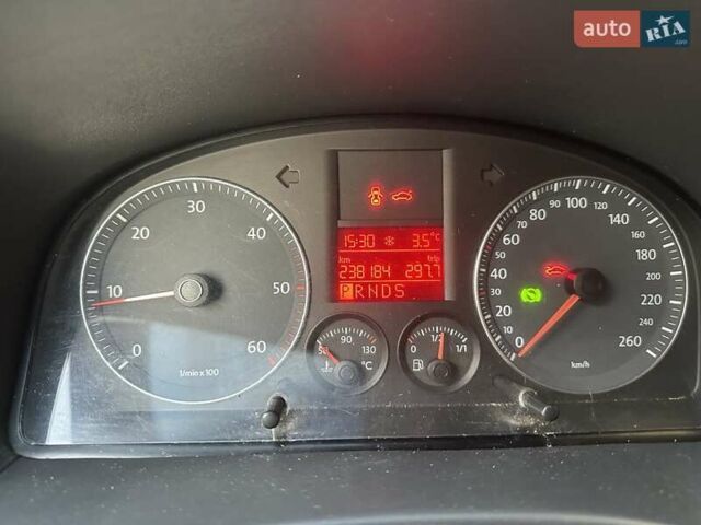 Оранжевый Фольксваген Кадди, объемом двигателя 1.9 л и пробегом 238 тыс. км за 5900 $, фото 31 на Automoto.ua