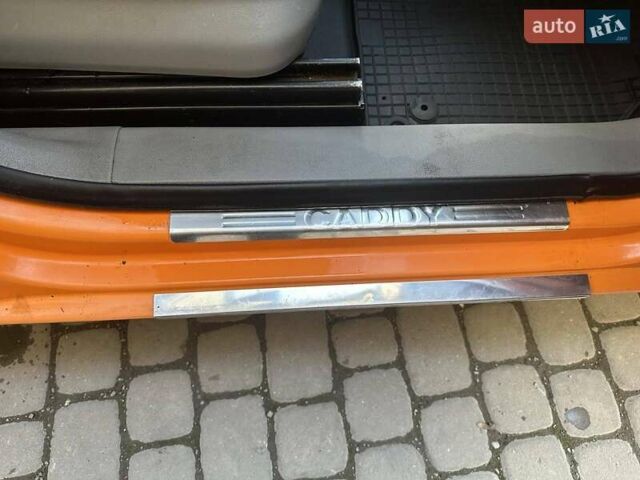 Оранжевый Фольксваген Кадди, объемом двигателя 1.9 л и пробегом 238 тыс. км за 5900 $, фото 17 на Automoto.ua