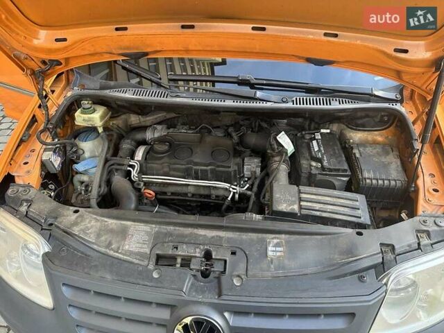 Оранжевый Фольксваген Кадди, объемом двигателя 1.9 л и пробегом 238 тыс. км за 5900 $, фото 22 на Automoto.ua