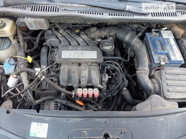 Помаранчевий Фольксваген Кадді, об'ємом двигуна 1.6 л та пробігом 430 тис. км за 4850 $, фото 9 на Automoto.ua