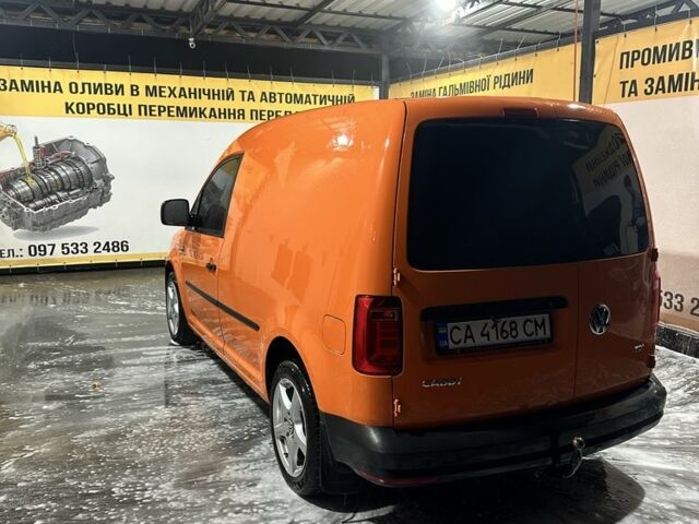 Помаранчевий Фольксваген Кадді, об'ємом двигуна 1.6 л та пробігом 292 тис. км за 9999 $, фото 5 на Automoto.ua