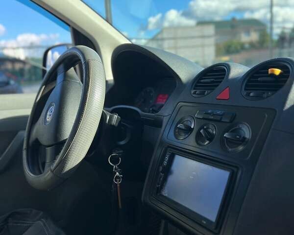 Оранжевый Фольксваген Кадди, объемом двигателя 1.9 л и пробегом 270 тыс. км за 6000 $, фото 7 на Automoto.ua