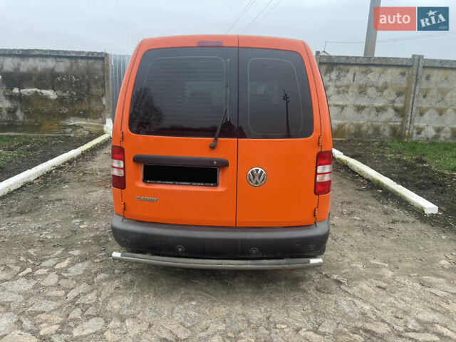Оранжевый Фольксваген Кадди, объемом двигателя 1.6 л и пробегом 280 тыс. км за 10600 $, фото 5 на Automoto.ua