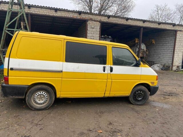 Желтый Фольксваген Кемпер, объемом двигателя 14.86 л и пробегом 400 тыс. км за 3500 $, фото 1 на Automoto.ua