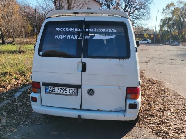 Белый Фольксваген Каравелла, объемом двигателя 2.5 л и пробегом 345 тыс. км за 4200 $, фото 2 на Automoto.ua