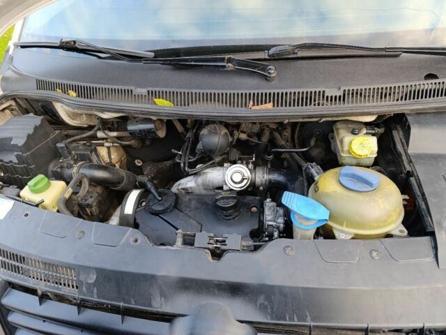 Фольксваген Каравелла 2004 в Львове на Automoto.ua Белый Фольксваген Каравелла, объемом двигателя 1.9 л и пробегом 420 тыс. км за 4699 $, фото 4 на Automoto.ua