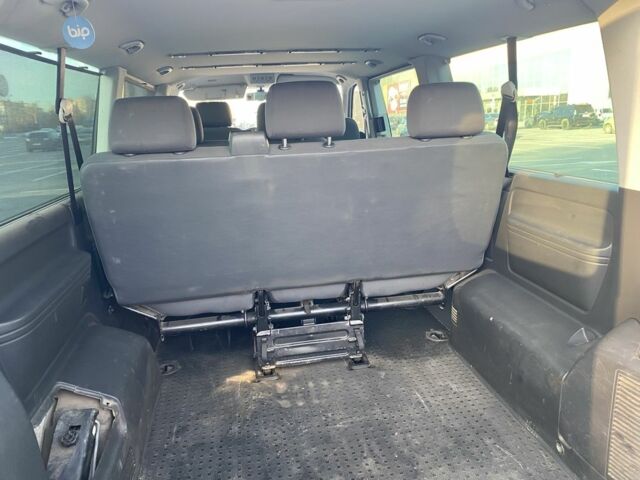 Белый Фольксваген Каравелла, объемом двигателя 0 л и пробегом 350 тыс. км за 17000 $, фото 4 на Automoto.ua