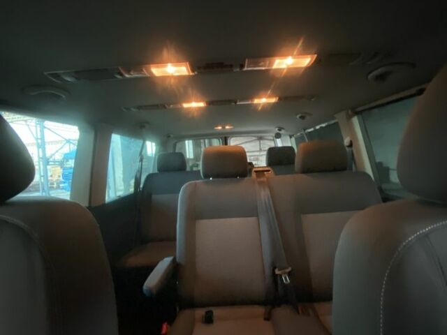 Белый Фольксваген Каравелла, объемом двигателя 0 л и пробегом 350 тыс. км за 17000 $, фото 11 на Automoto.ua