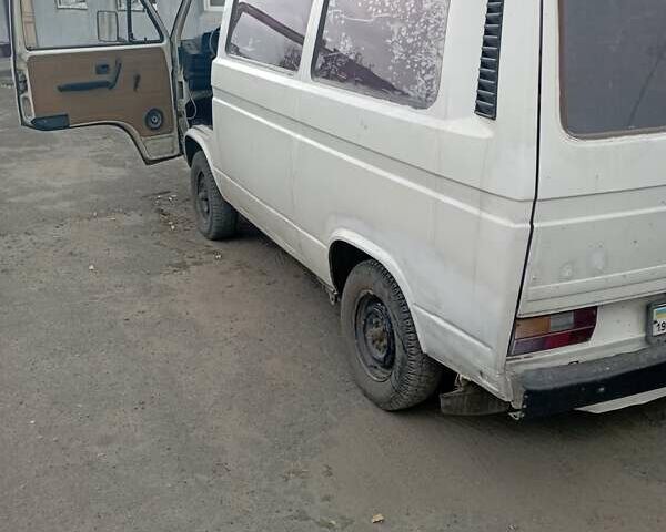 Белый Фольксваген Каравелла, объемом двигателя 1.6 л и пробегом 160 тыс. км за 2500 $, фото 1 на Automoto.ua
