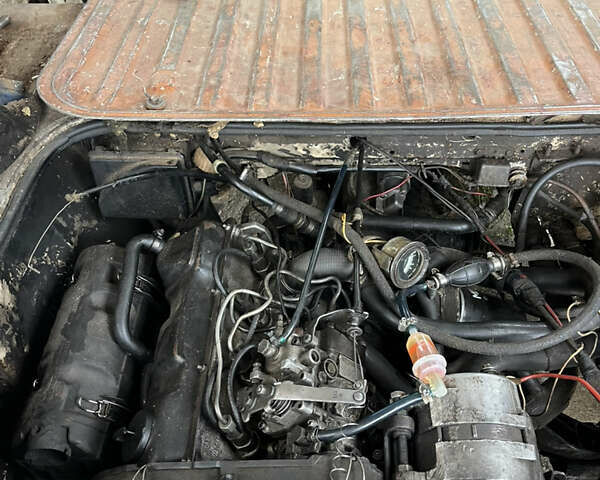 Білий Фольксваген Каравелла, об'ємом двигуна 1.6 л та пробігом 380 тис. км за 800 $, фото 10 на Automoto.ua