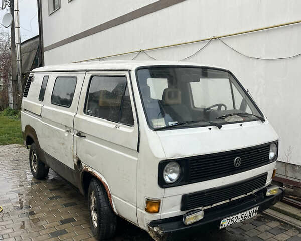 Білий Фольксваген Каравелла, об'ємом двигуна 1.6 л та пробігом 380 тис. км за 800 $, фото 1 на Automoto.ua