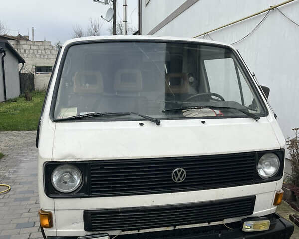 Білий Фольксваген Каравелла, об'ємом двигуна 1.6 л та пробігом 380 тис. км за 800 $, фото 11 на Automoto.ua