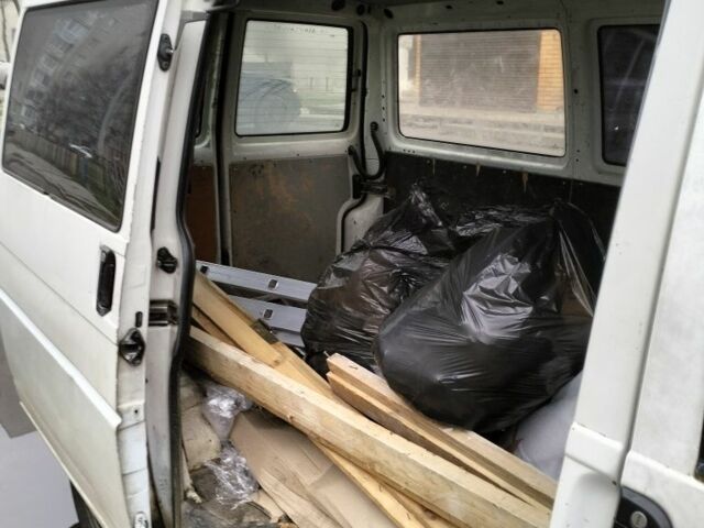 Белый Фольксваген Каравелла, объемом двигателя 1.9 л и пробегом 470 тыс. км за 2500 $, фото 5 на Automoto.ua