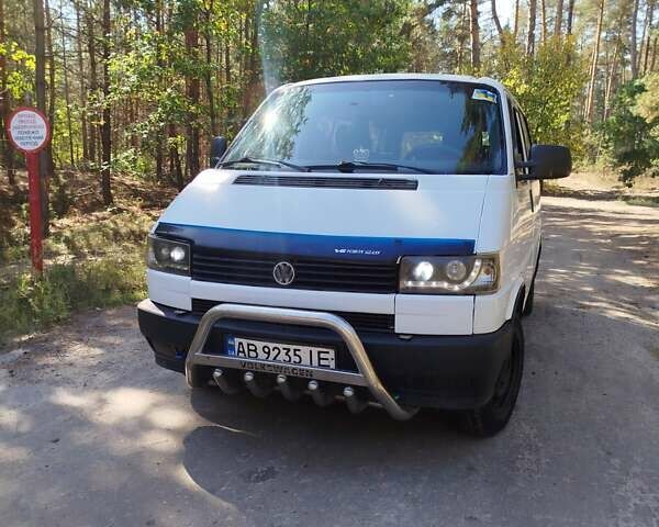Белый Фольксваген Каравелла, объемом двигателя 2.37 л и пробегом 300 тыс. км за 3400 $, фото 11 на Automoto.ua