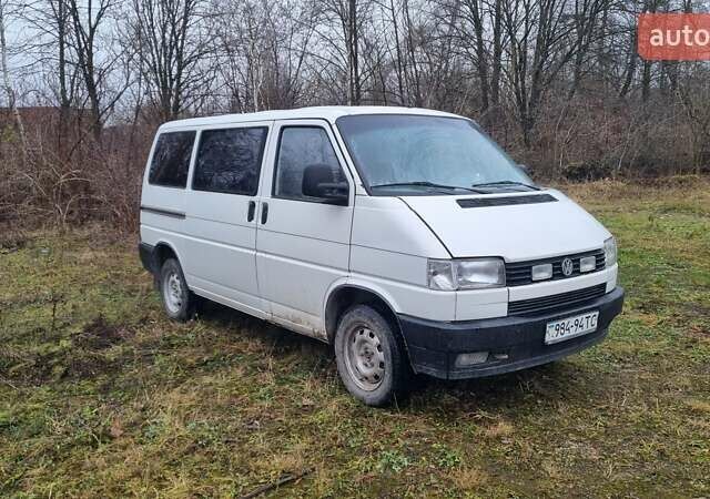 Білий Фольксваген Каравелла, об'ємом двигуна 2.5 л та пробігом 342 тис. км за 2550 $, фото 1 на Automoto.ua