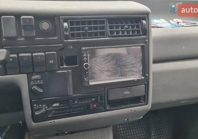 Білий Фольксваген Каравелла, об'ємом двигуна 2.5 л та пробігом 342 тис. км за 2550 $, фото 8 на Automoto.ua