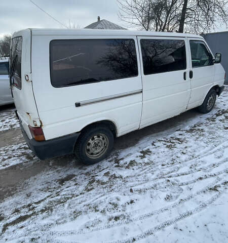 Белый Фольксваген Каравелла, объемом двигателя 1.9 л и пробегом 780 тыс. км за 3200 $, фото 2 на Automoto.ua