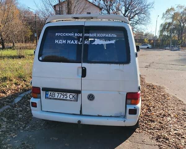 Белый Фольксваген Каравелла, объемом двигателя 2.46 л и пробегом 450 тыс. км за 4200 $, фото 3 на Automoto.ua