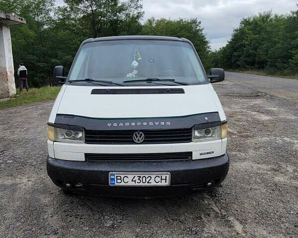 Білий Фольксваген Каравелла, об'ємом двигуна 1.9 л та пробігом 300 тис. км за 3550 $, фото 2 на Automoto.ua