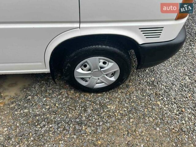 Белый Фольксваген Каравелла, объемом двигателя 1.9 л и пробегом 392 тыс. км за 5600 $, фото 11 на Automoto.ua