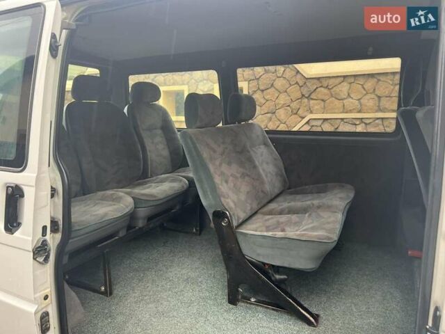 Белый Фольксваген Каравелла, объемом двигателя 1.9 л и пробегом 392 тыс. км за 5600 $, фото 7 на Automoto.ua