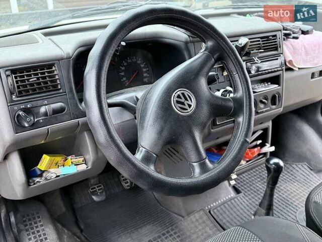Белый Фольксваген Каравелла, объемом двигателя 2.5 л и пробегом 408 тыс. км за 7300 $, фото 6 на Automoto.ua