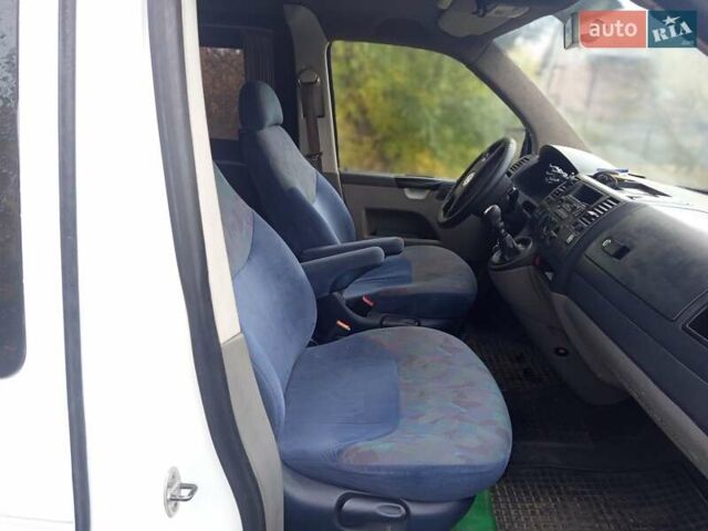 Білий Фольксваген Каравелла, об'ємом двигуна 1.9 л та пробігом 440 тис. км за 8000 $, фото 2 на Automoto.ua