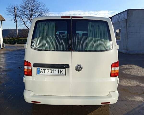 Белый Фольксваген Каравелла, объемом двигателя 2.5 л и пробегом 280 тыс. км за 7800 $, фото 13 на Automoto.ua