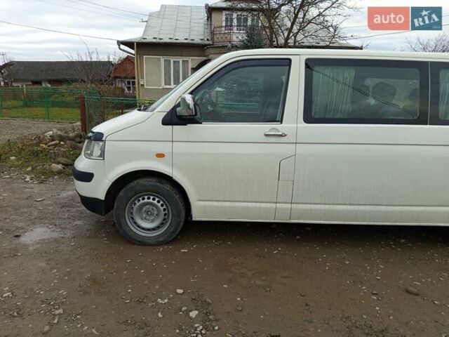 Белый Фольксваген Каравелла, объемом двигателя 2.5 л и пробегом 280 тыс. км за 7800 $, фото 18 на Automoto.ua