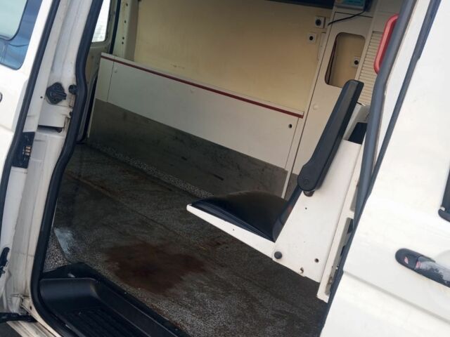 Білий Фольксваген Каравелла, об'ємом двигуна 1.9 л та пробігом 330 тис. км за 6999 $, фото 7 на Automoto.ua