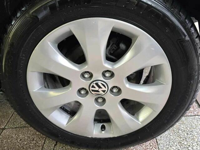 Фольксваген Каравелла 2006 в Кривом Роге на Automoto.ua Белый Фольксваген Каравелла, объемом двигателя 1.9 л и пробегом 235 тыс. км за 7800 $, фото 6 на Automoto.ua