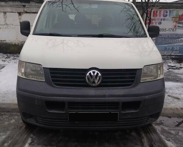 Білий Фольксваген Каравелла, об'ємом двигуна 2.5 л та пробігом 368 тис. км за 7900 $, фото 1 на Automoto.ua