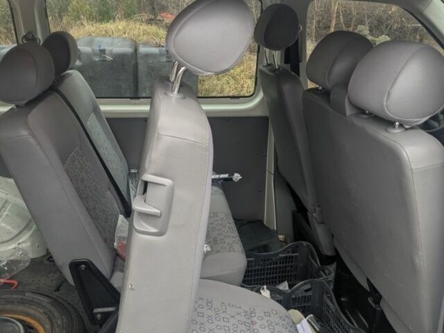 Білий Фольксваген Каравелла, об'ємом двигуна 2.5 л та пробігом 367 тис. км за 6000 $, фото 7 на Automoto.ua