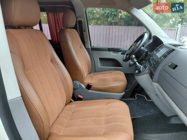 Фольксваген Каравелла 2007 в Жмеренке на Automoto.ua Белый Фольксваген Каравелла, объемом двигателя 1.9 л и пробегом 345 тыс. км за 8650 $, фото 32 на Automoto.ua