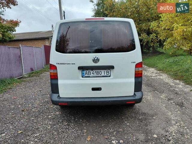 Фольксваген Каравелла 2007 в Жмеренке на Automoto.ua Белый Фольксваген Каравелла, объемом двигателя 1.9 л и пробегом 345 тыс. км за 8650 $, фото 17 на Automoto.ua