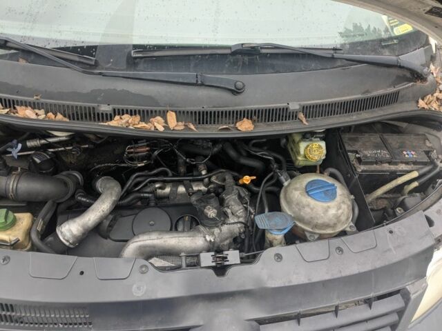 Білий Фольксваген Каравелла, об'ємом двигуна 2.5 л та пробігом 367 тис. км за 6000 $, фото 10 на Automoto.ua