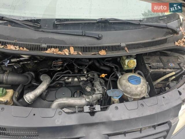 Белый Фольксваген Каравелла, объемом двигателя 2.5 л и пробегом 370 тыс. км за 6000 $, фото 9 на Automoto.ua