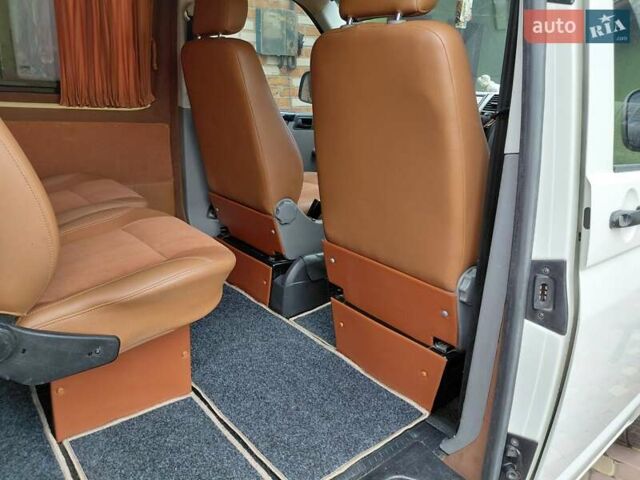 Фольксваген Каравелла 2007 в Жмеренке на Automoto.ua Белый Фольксваген Каравелла, объемом двигателя 1.9 л и пробегом 345 тыс. км за 8650 $, фото 15 на Automoto.ua