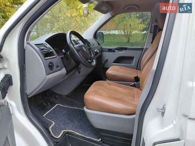 Фольксваген Каравелла 2007 в Жмеренке на Automoto.ua Белый Фольксваген Каравелла, объемом двигателя 1.9 л и пробегом 345 тыс. км за 8650 $, фото 30 на Automoto.ua