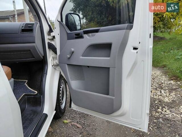 Фольксваген Каравелла 2007 в Жмеренке на Automoto.ua Белый Фольксваген Каравелла, объемом двигателя 1.9 л и пробегом 345 тыс. км за 8650 $, фото 35 на Automoto.ua