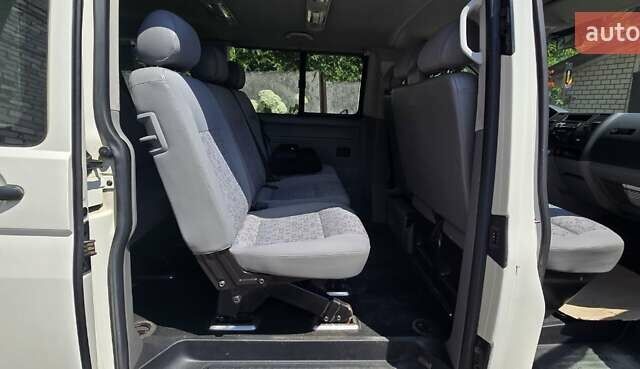 Белый Фольксваген Каравелла, объемом двигателя 2.46 л и пробегом 252 тыс. км за 9999 $, фото 20 на Automoto.ua