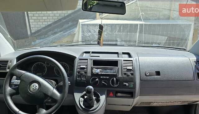 Белый Фольксваген Каравелла, объемом двигателя 2.46 л и пробегом 252 тыс. км за 9999 $, фото 18 на Automoto.ua