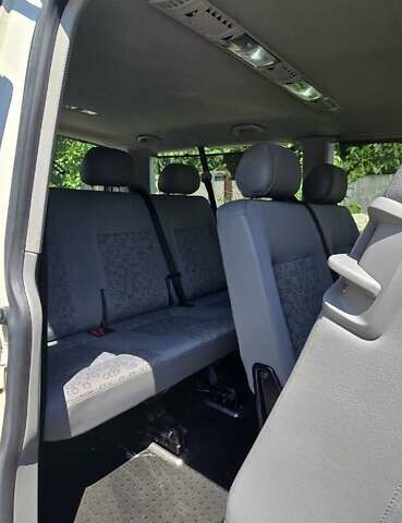 Белый Фольксваген Каравелла, объемом двигателя 2.46 л и пробегом 252 тыс. км за 9999 $, фото 21 на Automoto.ua