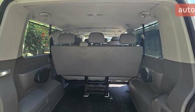 Белый Фольксваген Каравелла, объемом двигателя 2.46 л и пробегом 252 тыс. км за 9999 $, фото 10 на Automoto.ua