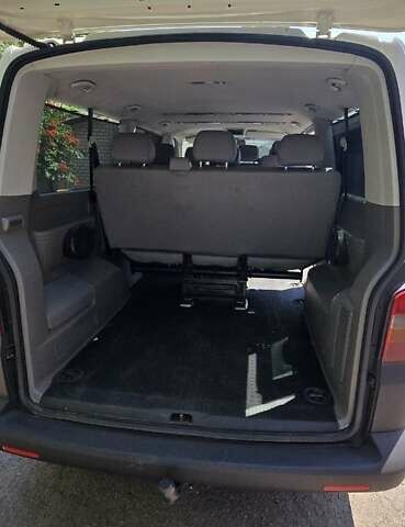 Белый Фольксваген Каравелла, объемом двигателя 2.46 л и пробегом 252 тыс. км за 9999 $, фото 12 на Automoto.ua