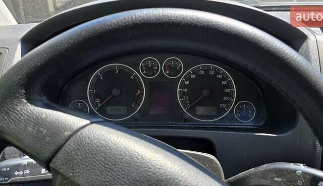 Белый Фольксваген Каравелла, объемом двигателя 2.46 л и пробегом 252 тыс. км за 9999 $, фото 17 на Automoto.ua