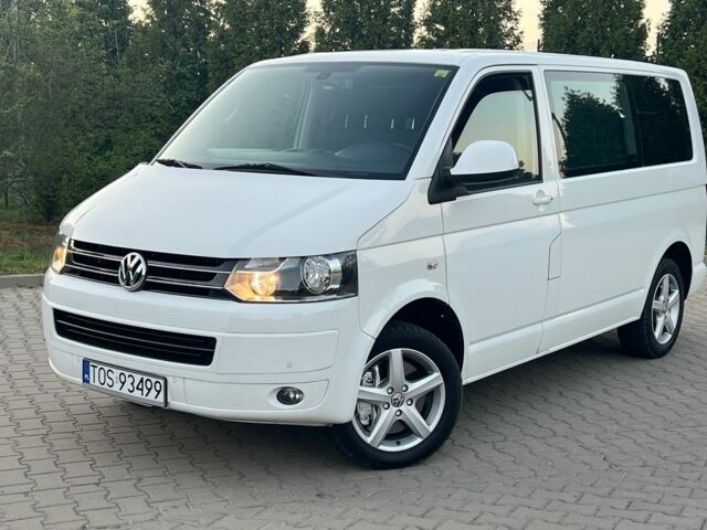 Білий Фольксваген Каравелла, об'ємом двигуна 2 л та пробігом 208 тис. км за 8200 $, фото 1 на Automoto.ua