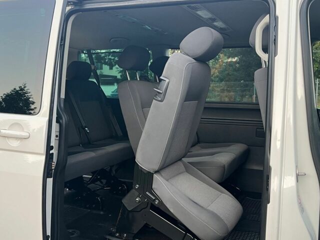 Білий Фольксваген Каравелла, об'ємом двигуна 2 л та пробігом 208 тис. км за 8200 $, фото 7 на Automoto.ua