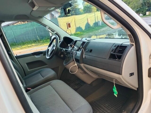 Белый Фольксваген Каравелла, объемом двигателя 2 л и пробегом 208 тыс. км за 8200 $, фото 18 на Automoto.ua